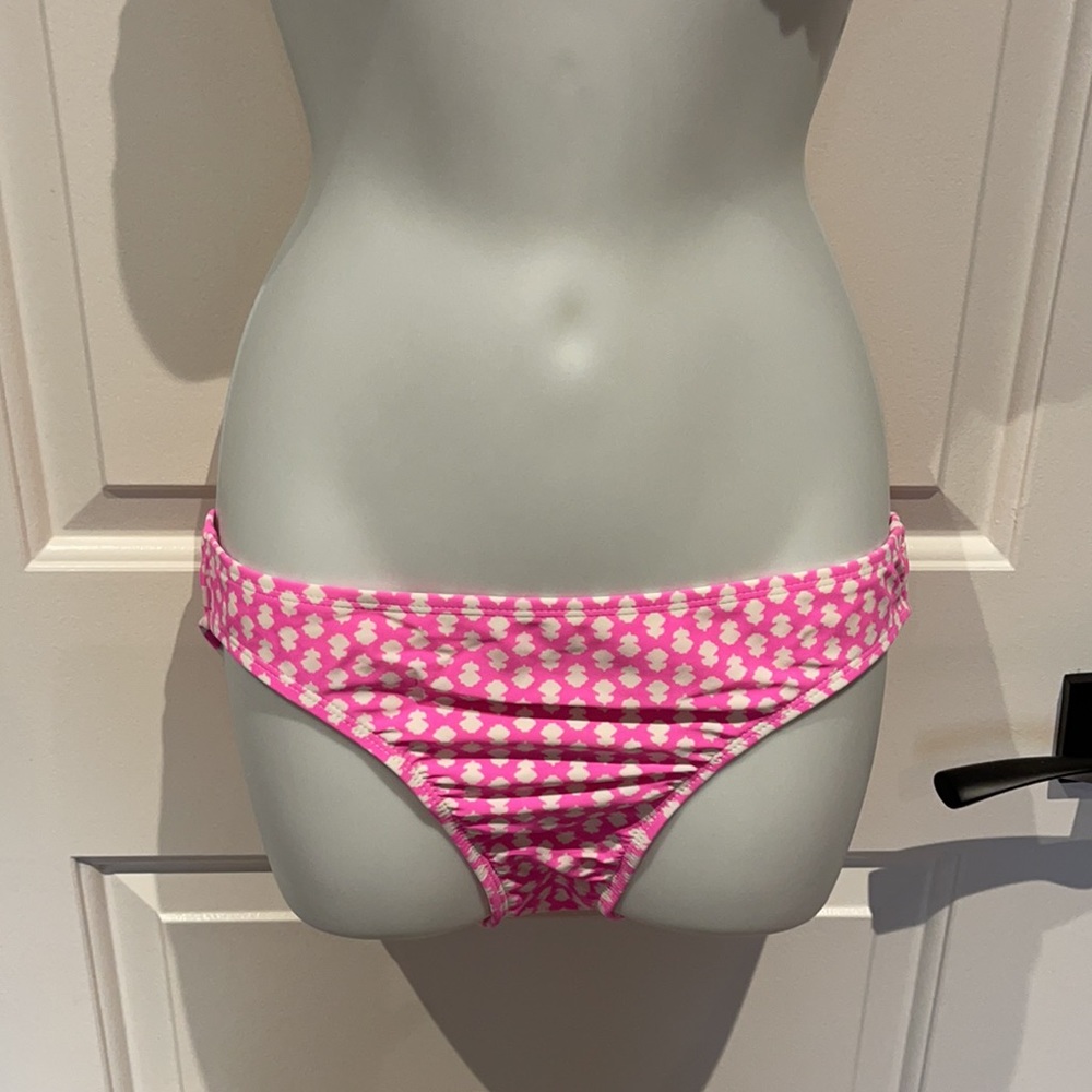 Bikini - Picture 3 of 3